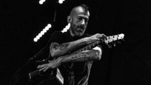 Jon Gomm